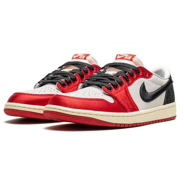 JORDAN 1 RETRO LOW OG TROPHY ROOM