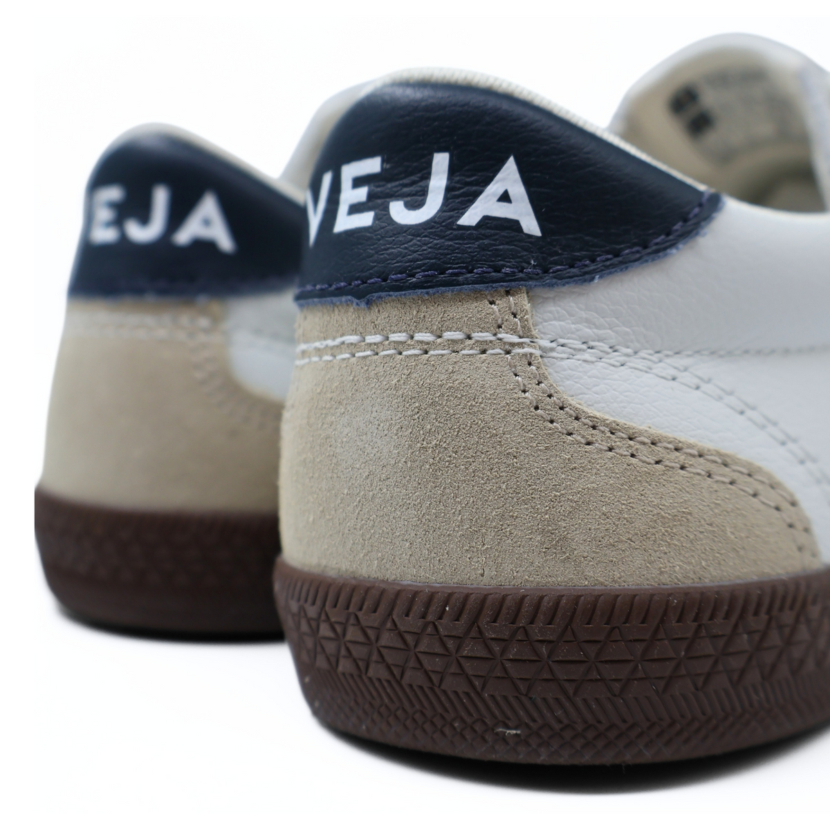 VEJA VOLLEY O. T. WHITE / BLACK / BROWN