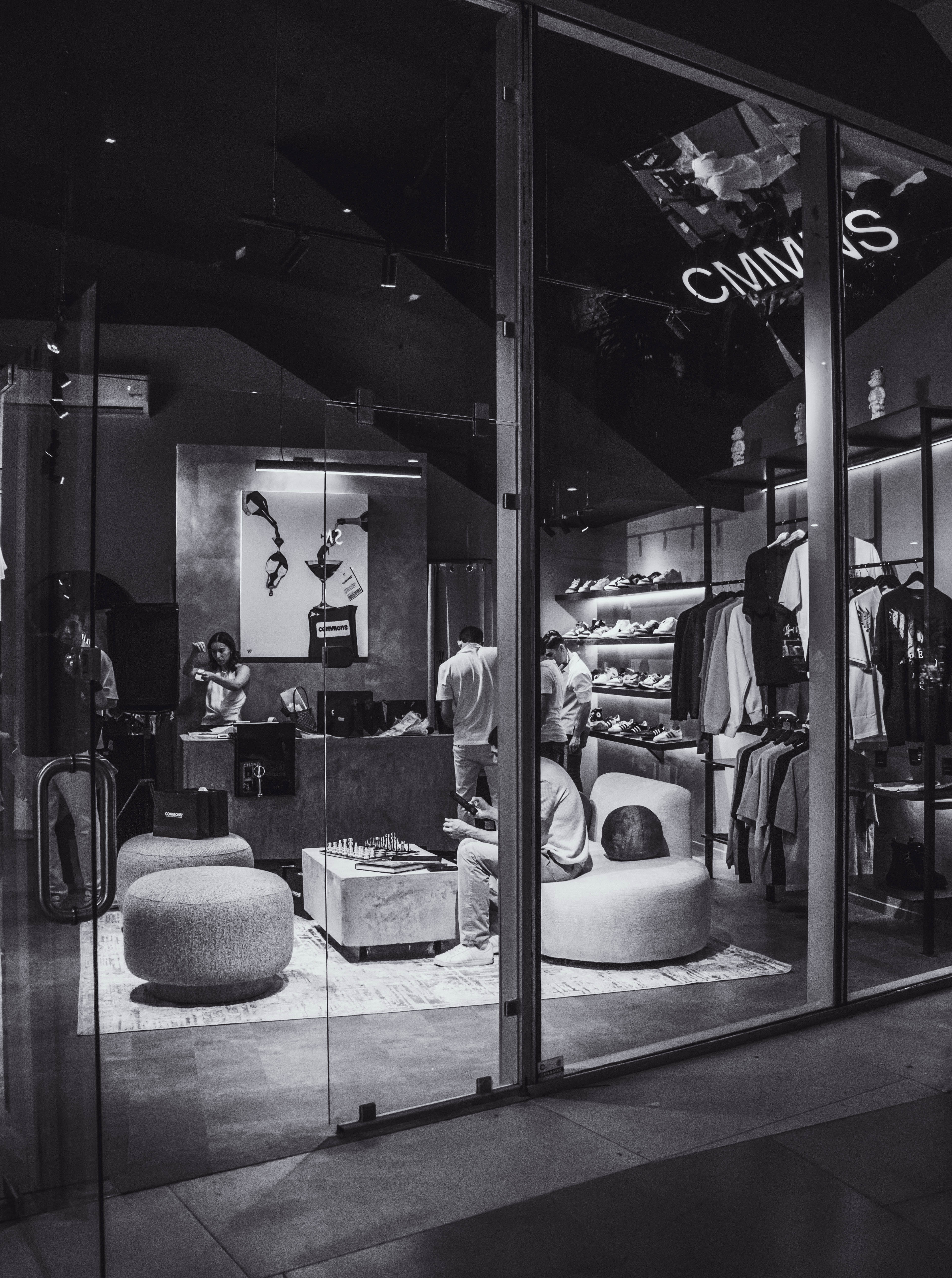 La tienda COMMONS en Plaza Auriga, la noche que abrimos